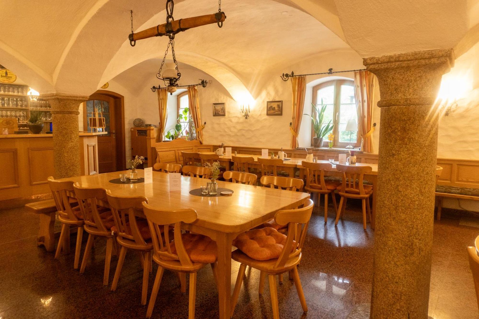 Landgasthof - Braukeller - Fattigau Oberkotzau Dış mekan fotoğraf